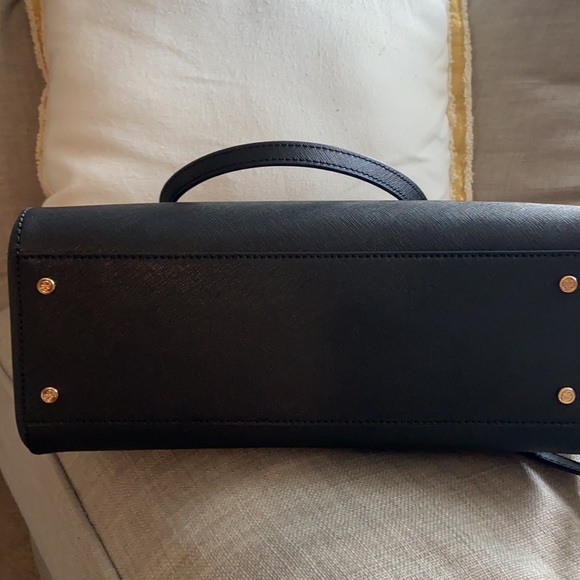 Tory Burch Emerson small top zip tote bag - Picture 4 of 11